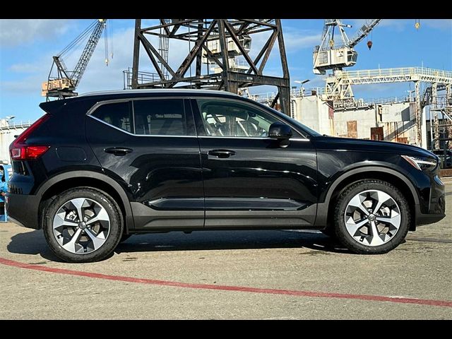 2025 Volvo XC40 Plus Bright Theme