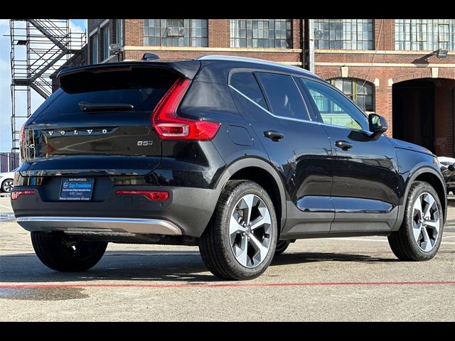 2025 Volvo XC40 Plus Bright Theme