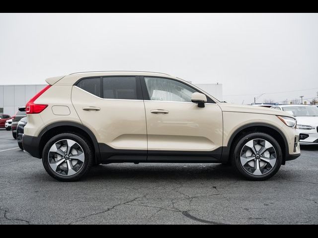 2025 Volvo XC40 Plus Bright Theme