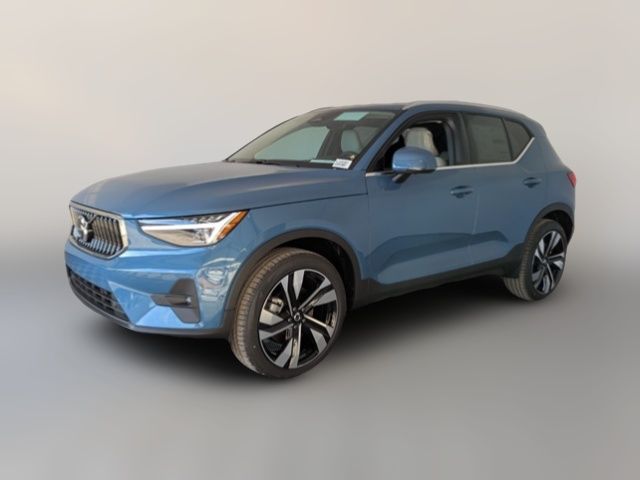 2025 Volvo XC40 Plus Bright Theme