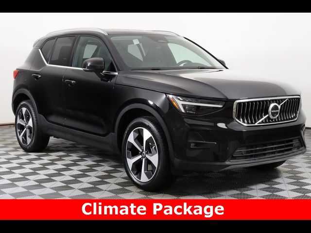 2025 Volvo XC40 Plus Bright Theme