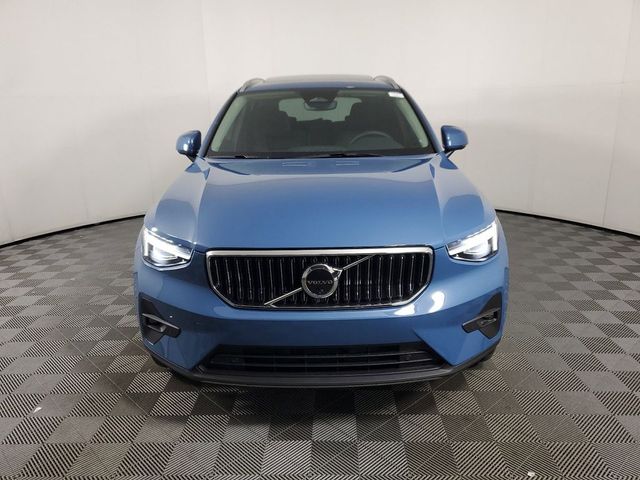 2025 Volvo XC40 Plus Bright Theme