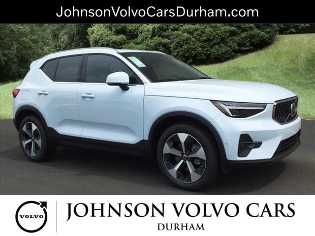 2025 Volvo XC40 Plus Bright Theme