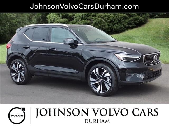 2025 Volvo XC40 Plus Bright Theme