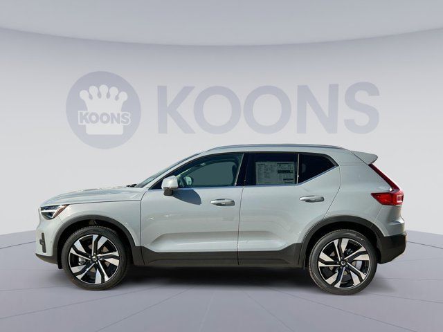 2025 Volvo XC40 Plus Bright Theme