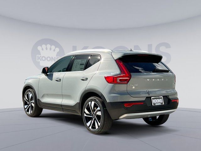 2025 Volvo XC40 Plus Bright Theme