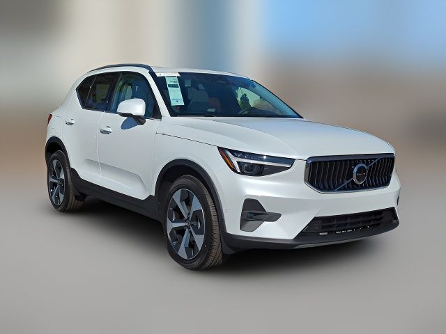 2025 Volvo XC40 Plus Bright Theme