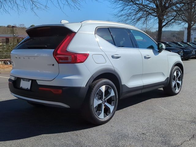 2025 Volvo XC40 Plus Bright Theme