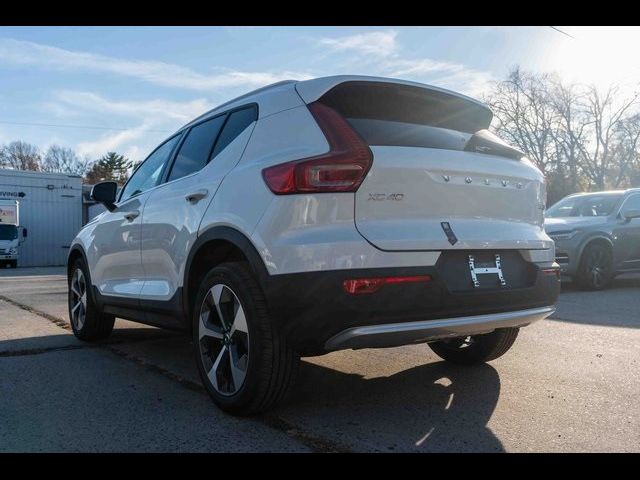 2025 Volvo XC40 Plus Bright Theme