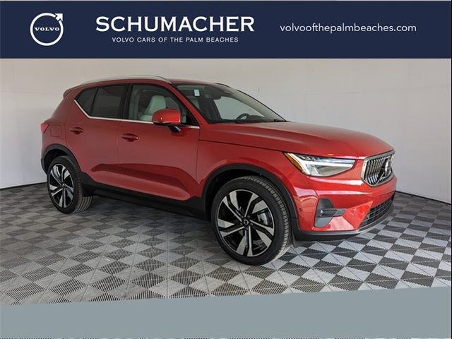 2025 Volvo XC40 Plus Bright Theme