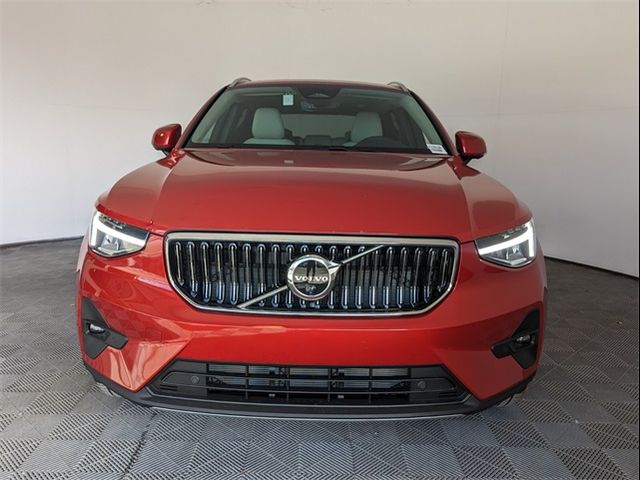 2025 Volvo XC40 Plus Bright Theme