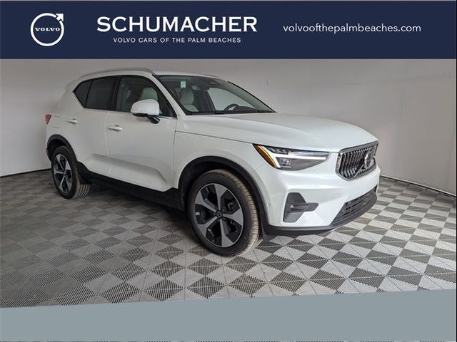 2025 Volvo XC40 Plus Bright Theme