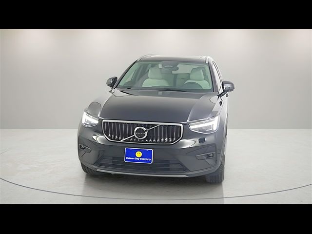 2025 Volvo XC40 Plus Bright Theme