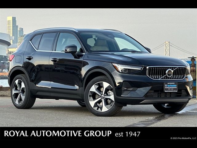 2025 Volvo XC40 Plus Bright Theme