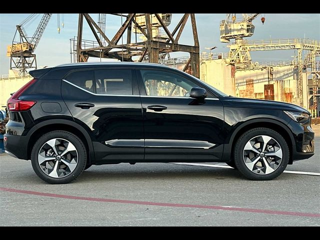 2025 Volvo XC40 Plus Bright Theme