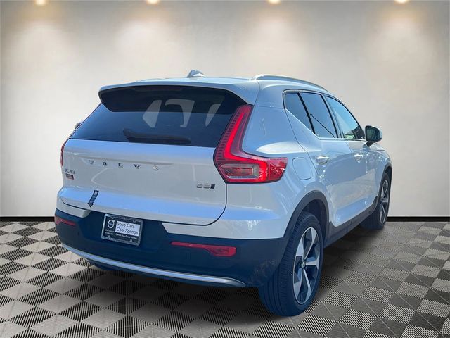 2025 Volvo XC40 Plus Bright Theme