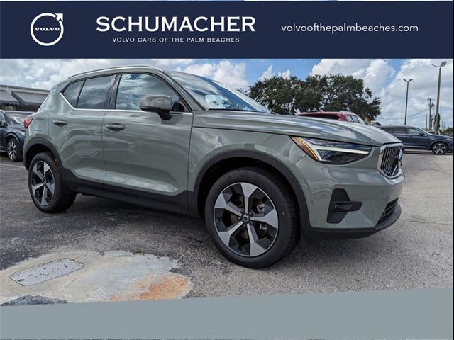 2025 Volvo XC40 Plus Bright Theme