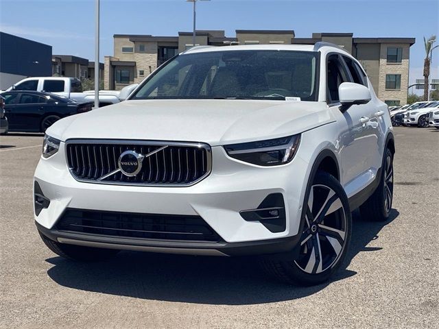 2025 Volvo XC40 Plus Bright Theme