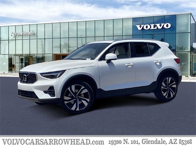 2025 Volvo XC40 Plus Bright Theme