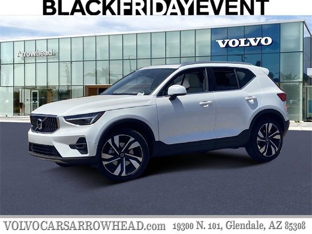 2025 Volvo XC40 Plus Bright Theme