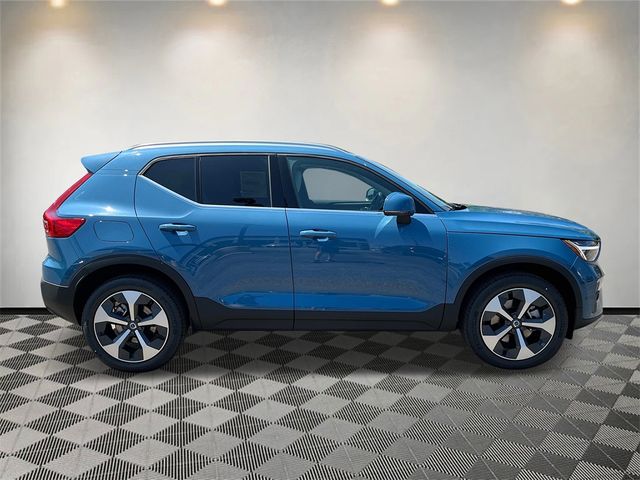 2025 Volvo XC40 Plus Bright Theme