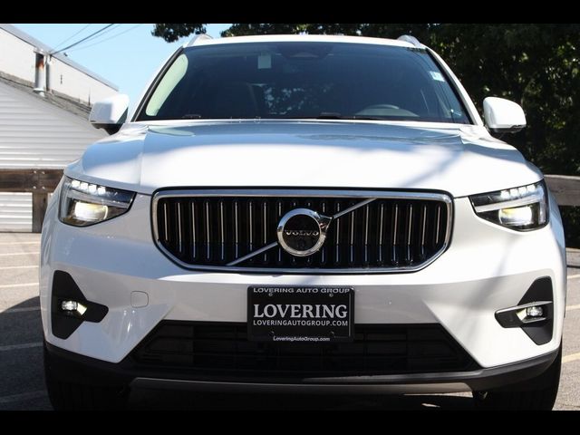 2025 Volvo XC40 Plus Bright Theme