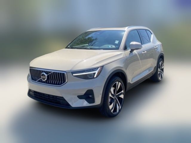 2025 Volvo XC40 Plus Bright Theme