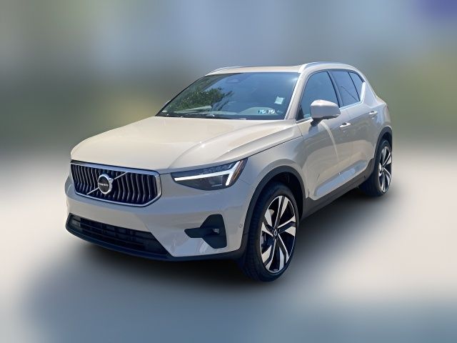 2025 Volvo XC40 Plus Bright Theme