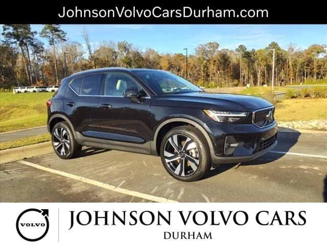 2025 Volvo XC40 Plus Bright Theme