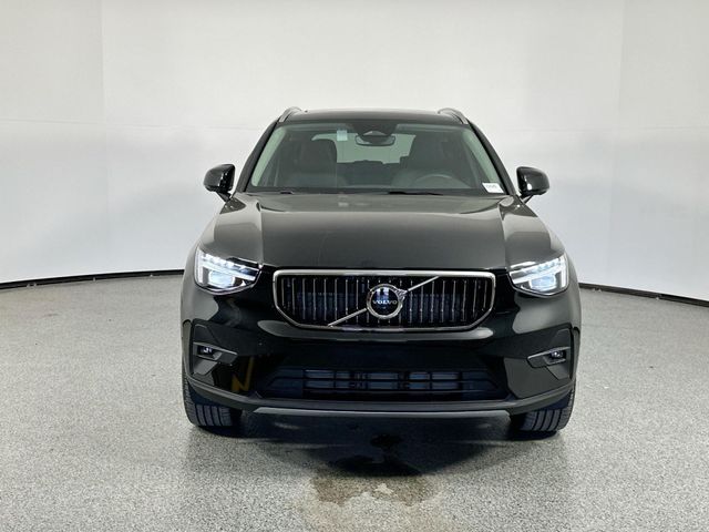 2025 Volvo XC40 Plus Bright Theme