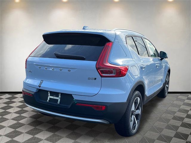 2025 Volvo XC40 Plus Bright Theme