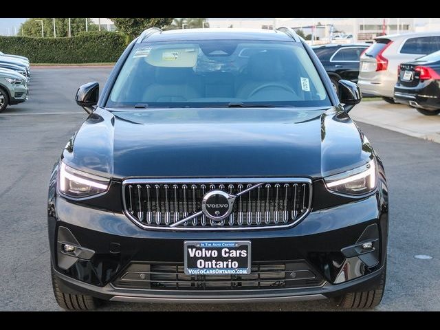 2025 Volvo XC40 Plus Bright Theme