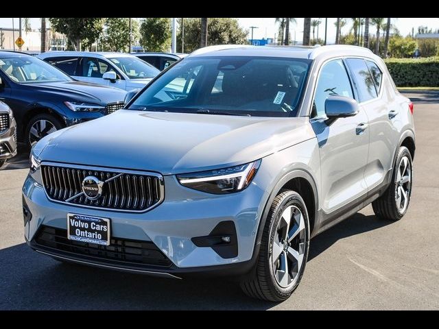 2025 Volvo XC40 Plus Bright Theme