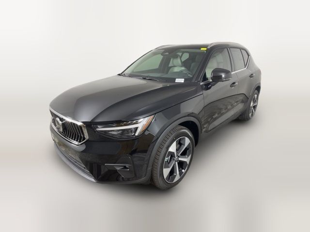 2025 Volvo XC40 Plus Bright Theme