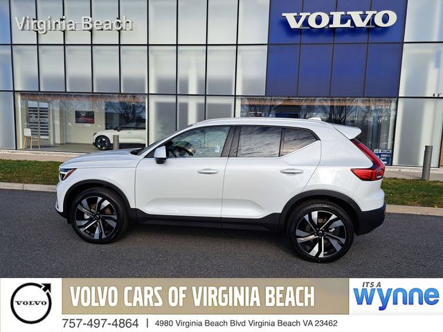 2025 Volvo XC40 Plus Bright Theme