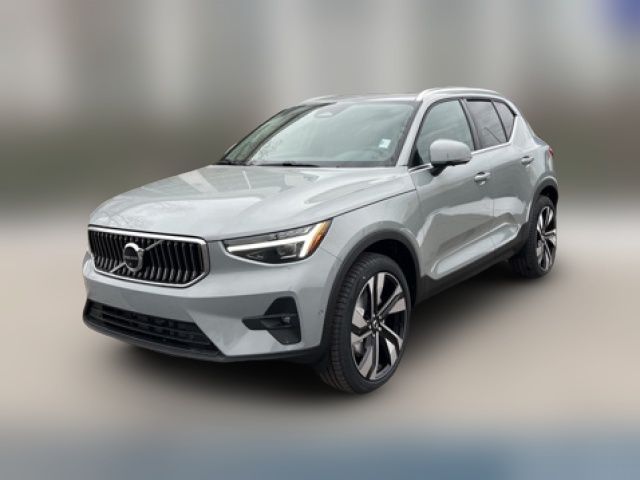 2025 Volvo XC40 Plus Bright Theme