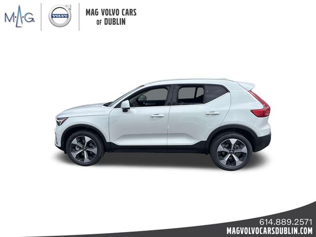 2025 Volvo XC40 Plus Bright Theme