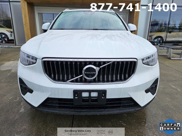 2025 Volvo XC40 Plus Bright Theme