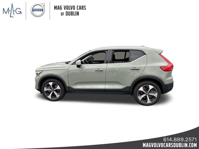 2025 Volvo XC40 Plus Bright Theme