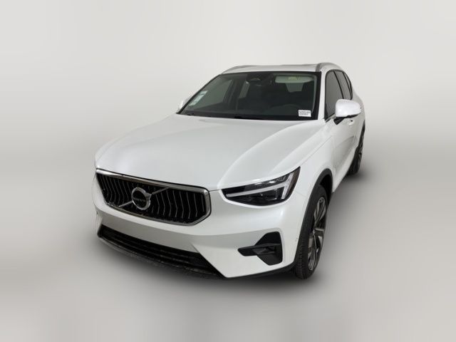 2025 Volvo XC40 Plus Bright Theme