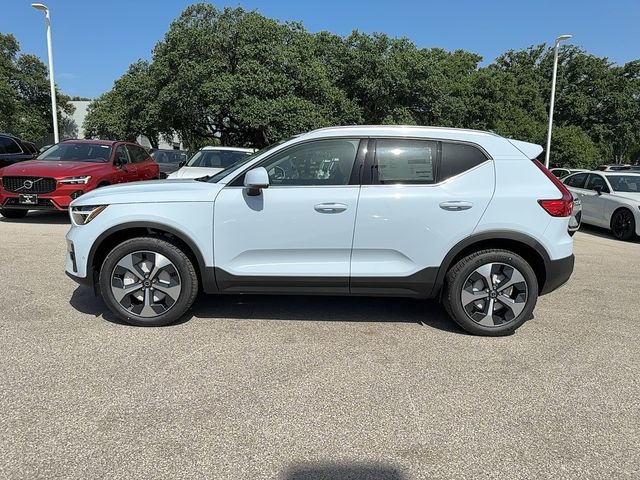 2025 Volvo XC40 Plus Bright Theme