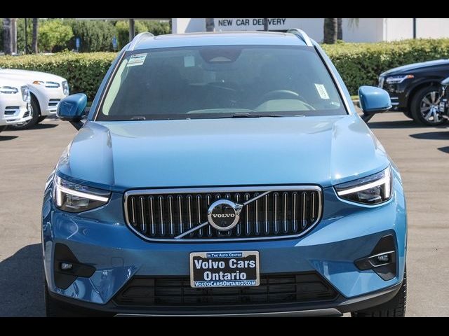 2025 Volvo XC40 Plus Bright Theme