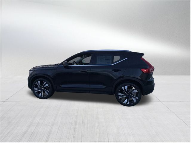 2025 Volvo XC40 Plus Bright Theme