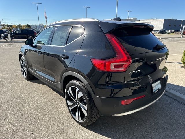 2025 Volvo XC40 Plus Bright Theme