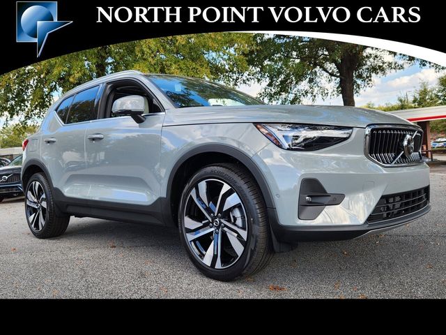 2025 Volvo XC40 Plus Bright Theme