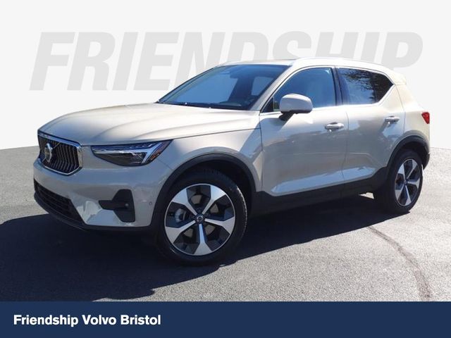 2025 Volvo XC40 Plus Bright Theme