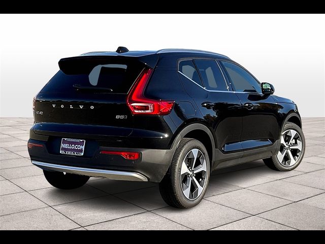 2025 Volvo XC40 Plus Bright Theme