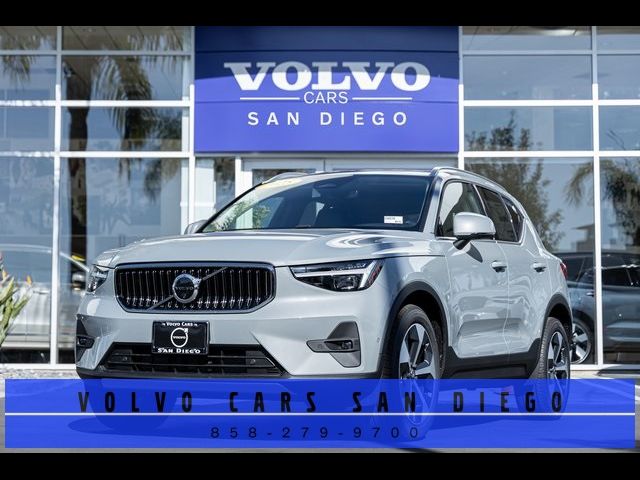 2025 Volvo XC40 Plus Bright Theme