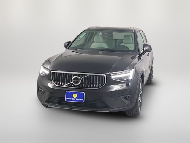 2025 Volvo XC40 Plus Bright Theme