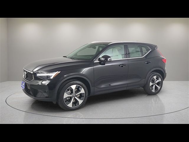 2025 Volvo XC40 Plus Bright Theme